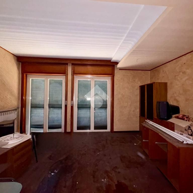 5 locali in affitto - Photo 2