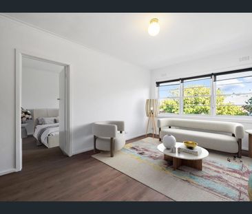 Renovated Top-Floor Living in the Heart of Elwood - Photo 2