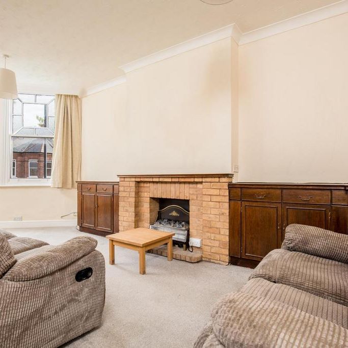 1 bedroom in a house share to rent - Photo 1