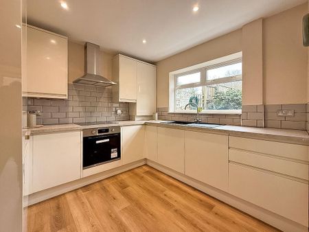 3 bedroom terraced house to rent - Photo 4