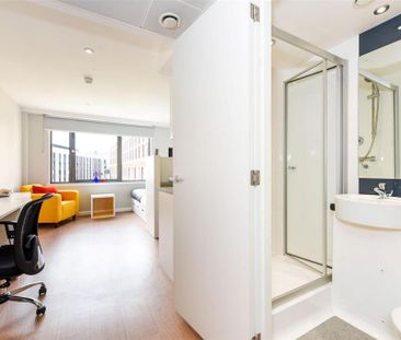 Studio to rent - Photo 6