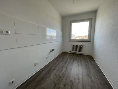 Helle 3-Zimmer-Etagenwohnung in Hambühren mit Balkon! - Photo 3