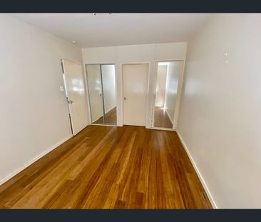 4/32 Empire Street, Footscray, Vic 3011 - Photo 2