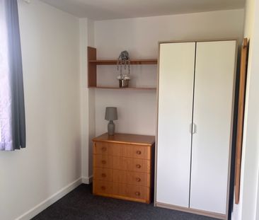 St Martins Road Room 3 - Photo 6