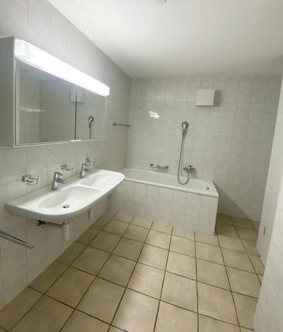 1 month's net rent offered - Unconventional 4.5-room duplex with over 200 m2 - Photo 5