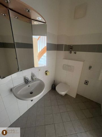 Jung Modern außergewöhnlich! Herrliche Maisonettewohnung mit Parkplatz, im Bezirk St. Peter zu mieten. - Photo 3