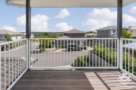 Spacious 3-Bedroom Townhouse with Hassle-Free Living at Kimberley Edge â No Lawns or Garden Maintenance! - Photo 3