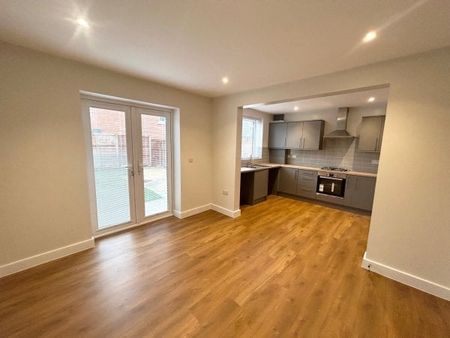 Langley Road, Branksome - Photo 3