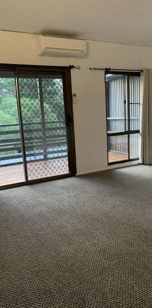 CUTE COTTAGE IN NORTH NAROOMA - Photo 1