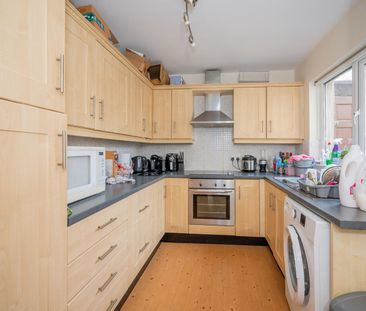 38 Windsor Drive, Belfast, BT9 7FH - Photo 5