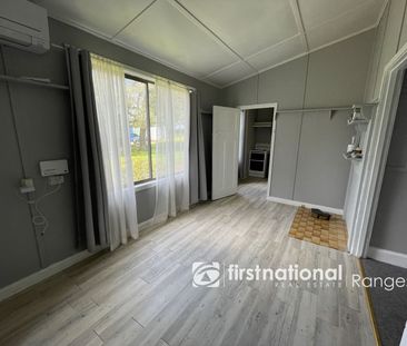 Charming weatherboard Farmhouse - Photo 1