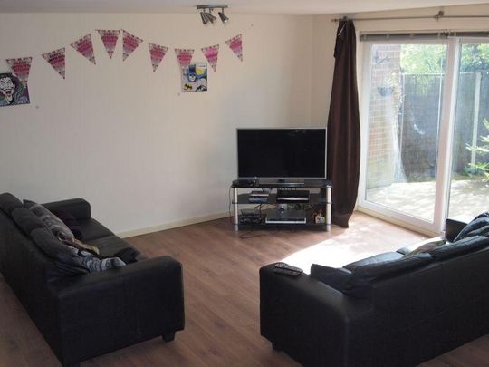 4 bedroom house to rent - Photo 1