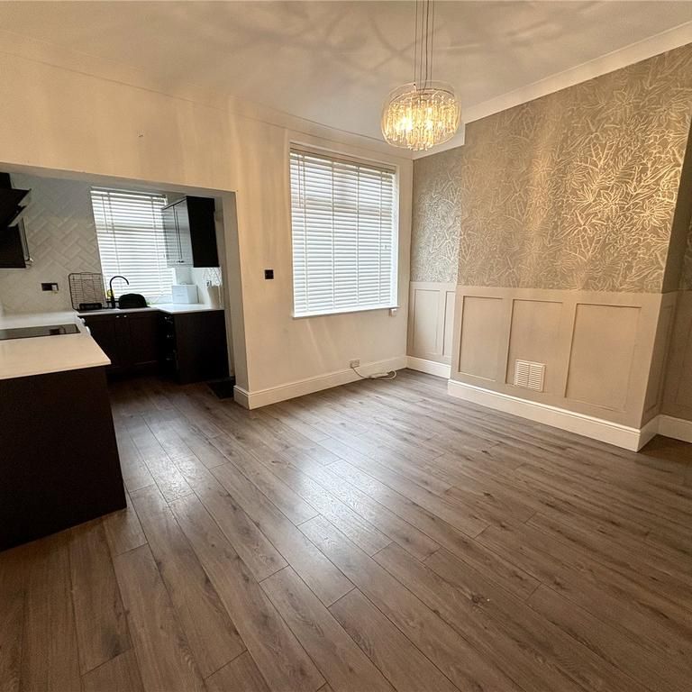 2 bedroom terraced house to rent - Photo 1