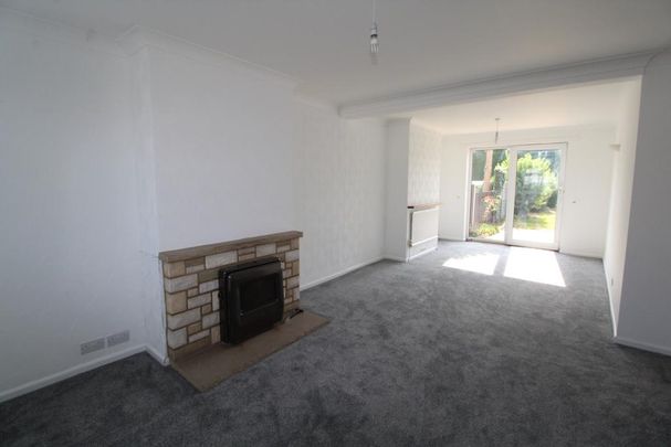 4 bedroom semi-detached house to rent - Photo 1