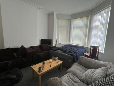 Broughton, Salford - Photo 2