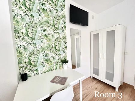 Barriada La Palmilla, Sevilla, Andalusia 41009 - Photo 2