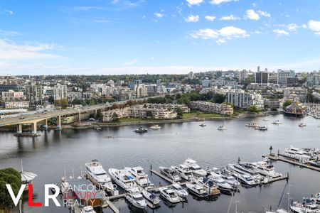 1077 Marinaside Crescent, #2201 - Photo 3