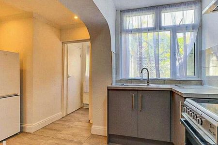 Lucas Street, Cardiff, CF24 - Photo 3