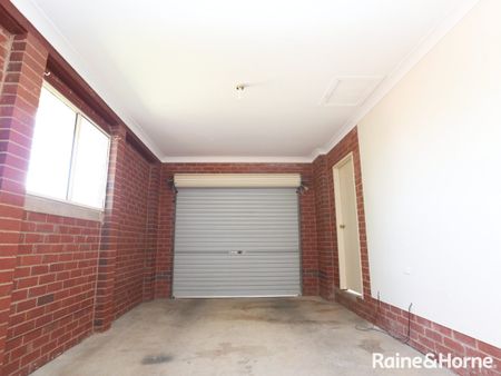 1/37 Lamilla Street, Glenfield Park, NSW 2650 - Photo 2