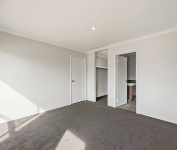 Brand New Four Bedroom Dual Living Property! - Photo 2