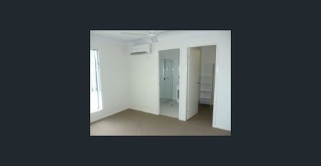 FAMILY HOME IN BEACONSFIELD HEIGHTS - Photo 2