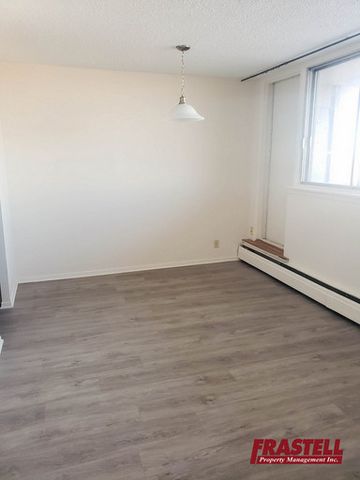 1 Bedroom - Photo 2