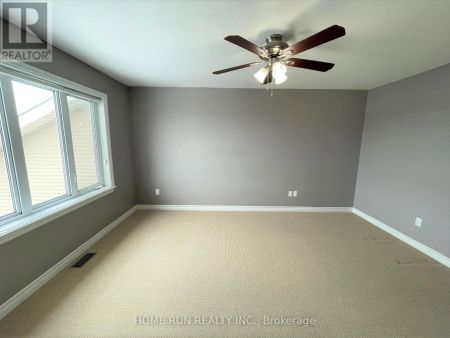 15 MADELON DRIVE - Photo 4