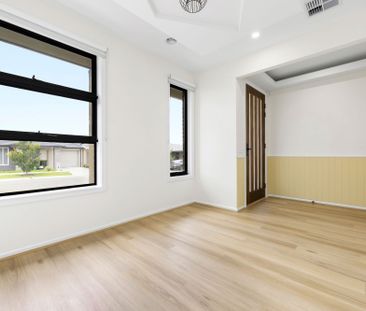 Stunning Family Home! - Photo 2