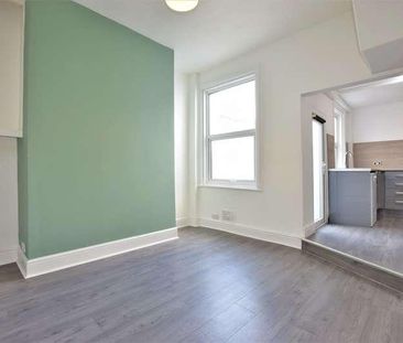 Peter Street, Blackpool, FY1 - Photo 3