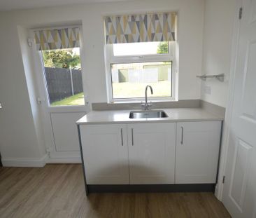 3 bedroom semi-detached house to rent - Photo 6