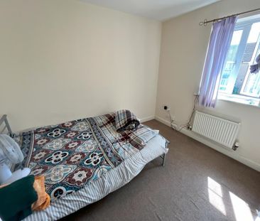 3 bedroom terraced house to rent - Photo 6