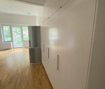Thorsten Levenstams Väg 7, Sköndal - Foto 1