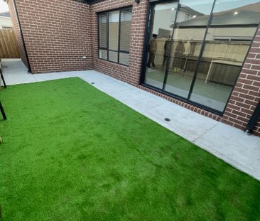 Modern Elegance Awaits in Orchard Estate! - Photo 4