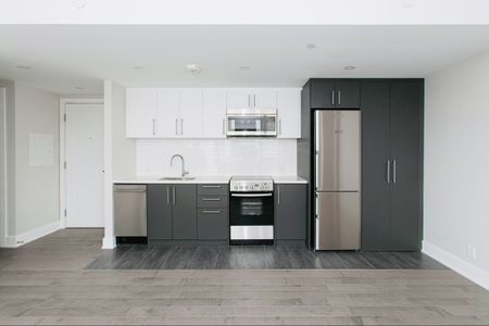 For Lease - 11 Walmer Road Unit# 403, Toronto, Ontario - Photo 5
