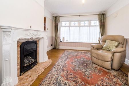 3 bedroom detached house to rent - Photo 2