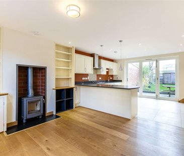 A modern two bedroom home - Photo 6