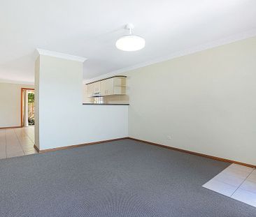 Neat Villa in Prime Lakeside Location - Photo 1