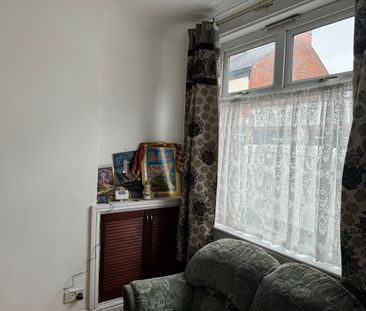 3 Bed Terraced House, Leicester, LE4 - Photo 4