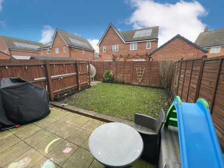 3 bedroom semi-detached house to rent - Photo 5