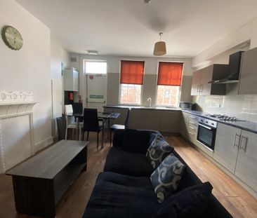 4 Bed - Flat 2, 84 Westcotes Drive, Leicester, - Photo 4