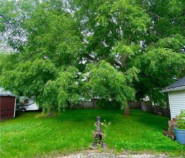 For Lease - 125 Innisfil Street, Barrie, Ontario - Photo 1