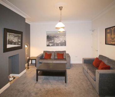 Rosemont Walk (Room 1), Bramley, Leeds - Photo 1