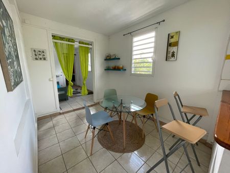 Appartement T2 PROCHE FOUILLOLE - Photo 3