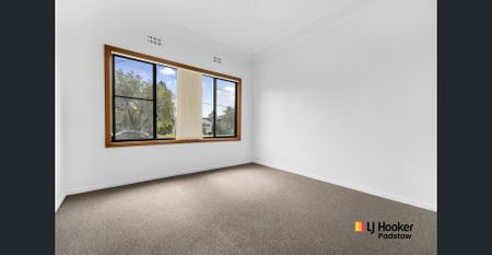 Move-In Ready! Freshly Renovated 3-Bedroom Home - Photo 3