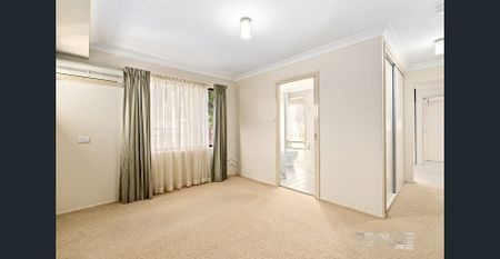 FAMILY HOME IN GREAT LOCATION! - Photo 5