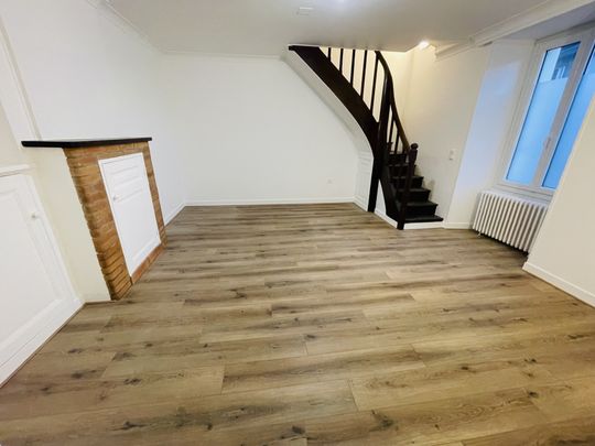 Location Maison 2 pièces 49m² CHATELLERAULT 86100 - Photo 1