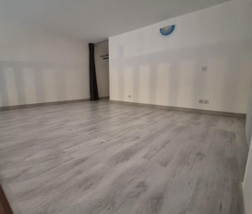 Location Appartement 38m² CAMBRAI 59400 - Photo 5