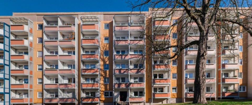 ++ tolle Aussicht ++ zentrumsnahe Pärchenwohnung mit Süd-Balkon - Photo 1