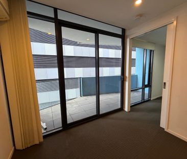 2 Bedroom Apartment with Balcony - Photo 1