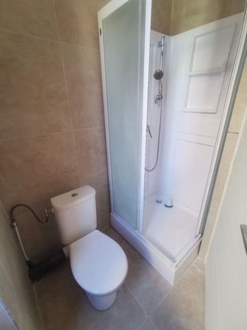 Location Appartement 3 pièces 68m² LE MUY 83490 - Photo 2